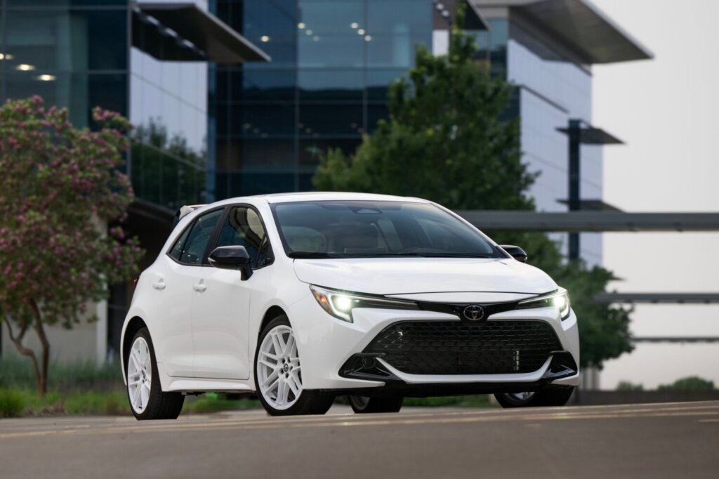 Car Brand Loyalty Below 50% as Tariffs & Deals Drive Buyers to Switch BrandsMeta 1 Car Brand