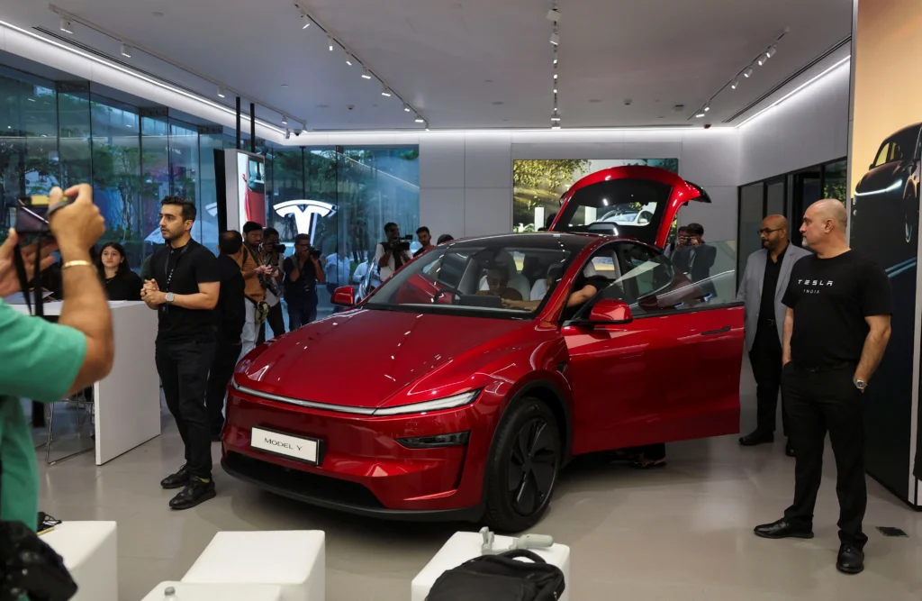 Tesla Model Y Deliveries Begin in India – First Batch Imported from Shanghai 2 SEEJKT3CLNMRHFL26VZKOKJWDI