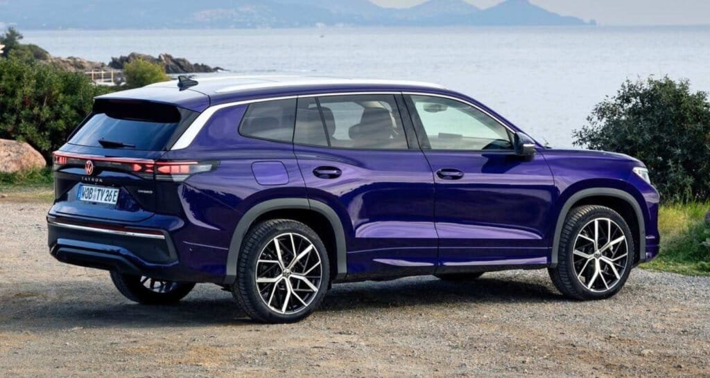 Skoda & Volkswagen to Launch New Premium Cars in India: Octavia RS & Tayron 1 Skoda & Volkswagen to Launch