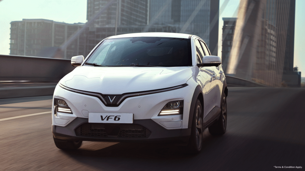 VinFast VF6 & VF7 Electric SUVs Launched in India: Prices Start at Rs 16.49 Lakh 2 image