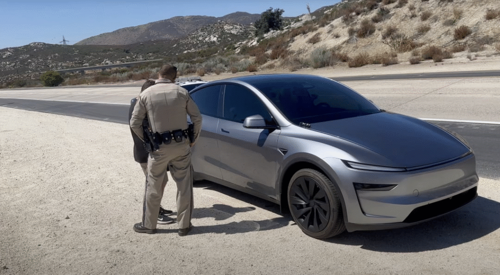 Tesla Model Y Crash Exposes FSD's Weakness with Road Debris 3 image 240
