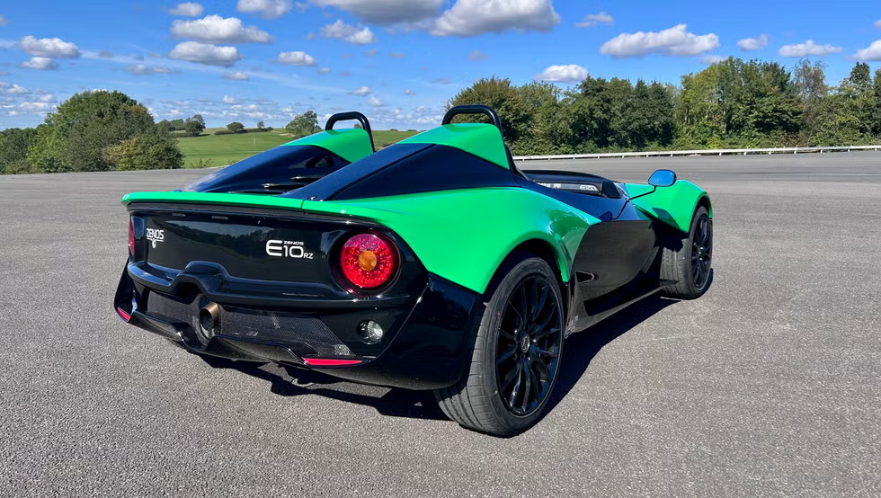 Meet the Zenos E10 RZ: A Lightweight British Sports Car with 380 HP 2 image 275