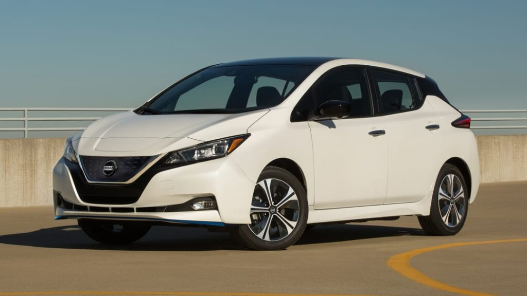 Nissan Leaf Recall: Fire Risk During Fast Charging for 19,000 EVs (2021-2022 Models) 1 Nissan Leaf