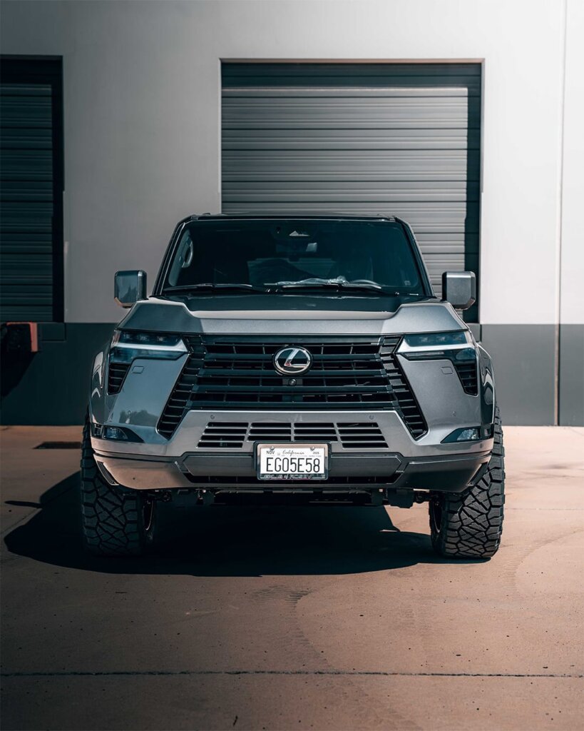 Lifted Lexus GX 550 by Westcott Designs: Defender's Worst Nightmare? 1 Lifted Lexus GX 550