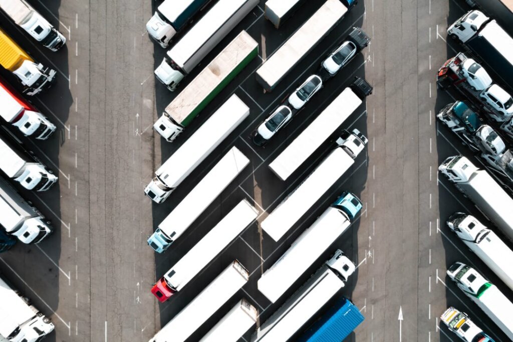 Trump's New 25% Large Truck Tariff Faces U.S. Opposition Over Allied Imports & Supply Chain Fears 1 Trump's New 25% Large Truck Tariff