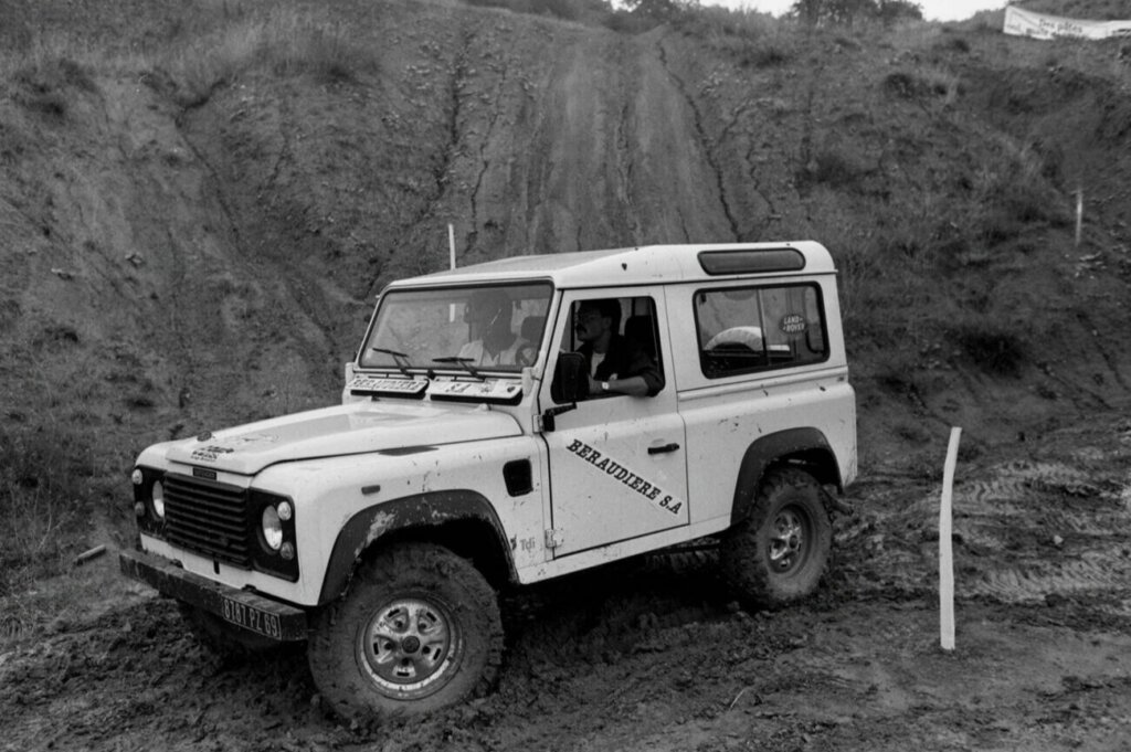 Land Rover Defender History: From 1948 Classic to Modern Luxury SUV Legend 2 d4075142 251a 4243 9120 4684efbe2f50