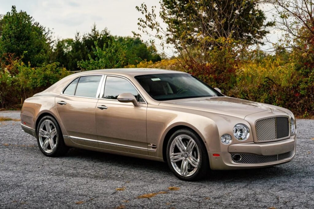 2012 Bentley Mulsanne with 25K Miles Bidding for Mercedes C-Class Money: Unmatched Luxury Value 1 2012 Bentley Mulsanne