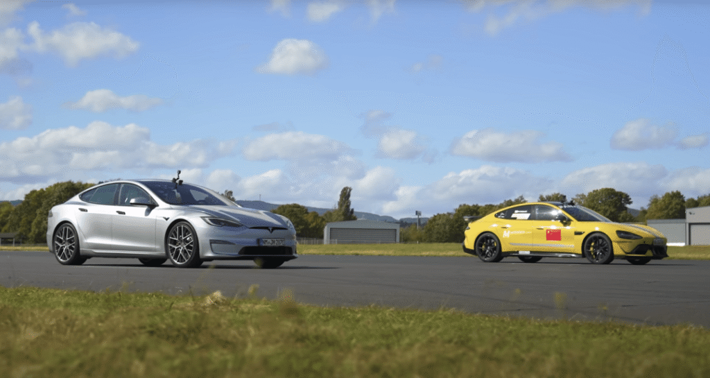 Xiaomi SU7 Ultra Beats Tesla Model S Plaid in Drag Race: A New EV Speed King? 2 image 124