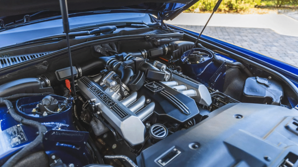 Rolls-Royce Phantom V12 2006 for Sale: Unbelievable Luxury Under $60K, Cheaper Than New BMW 5 SeriesMeta 5 image 250