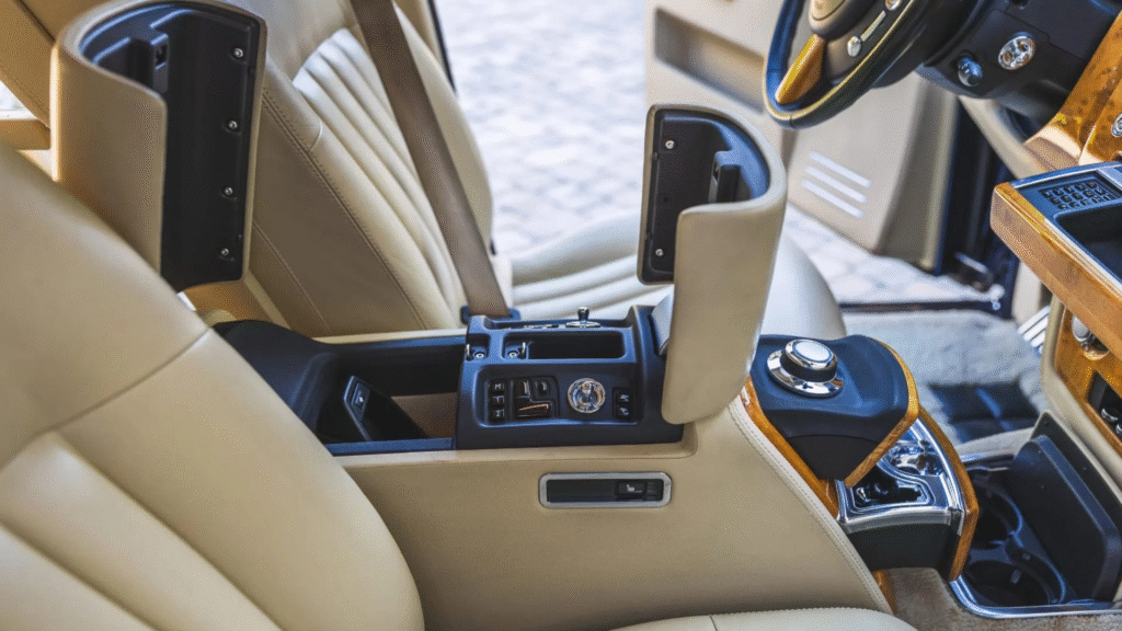 Rolls-Royce Phantom V12 2006 for Sale: Unbelievable Luxury Under $60K, Cheaper Than New BMW 5 SeriesMeta 3 image 253