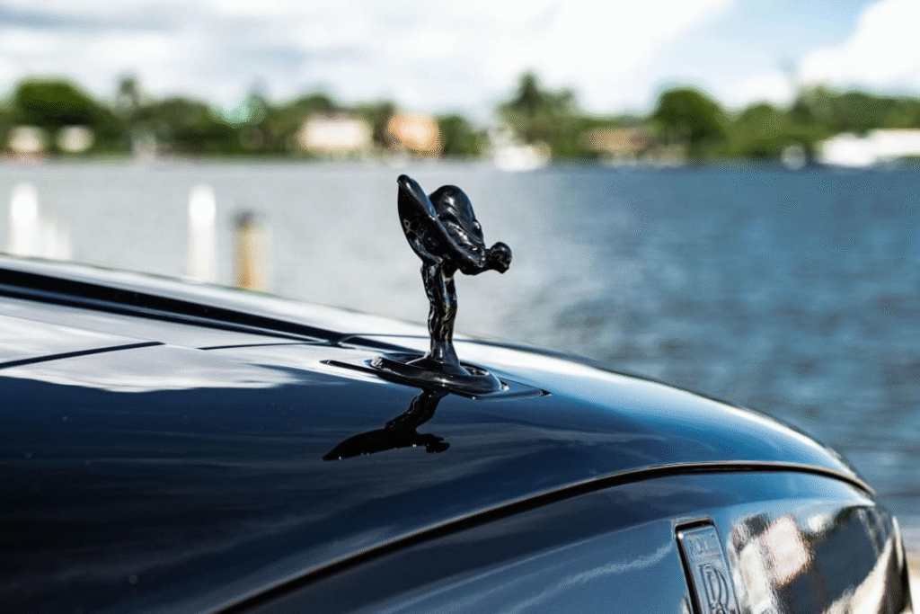 2024 Rolls-Royce Cullinan Auction: Rare Orange Interior, 24-inch Vossen Wheels, Under 6,000 Miles 9 image 284