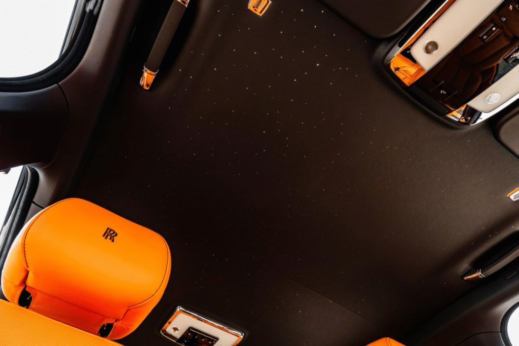 2024 Rolls-Royce Cullinan Auction: Rare Orange Interior, 24-inch Vossen Wheels, Under 6,000 Miles 6 image 286