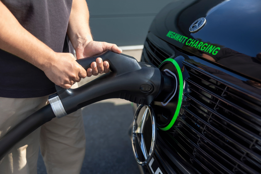 Mercedes-Benz Unveils ELF: Experimental EV Charging Vehicle Tests Megawatt, Bidirectional, & Wireless Tech 5 image 385