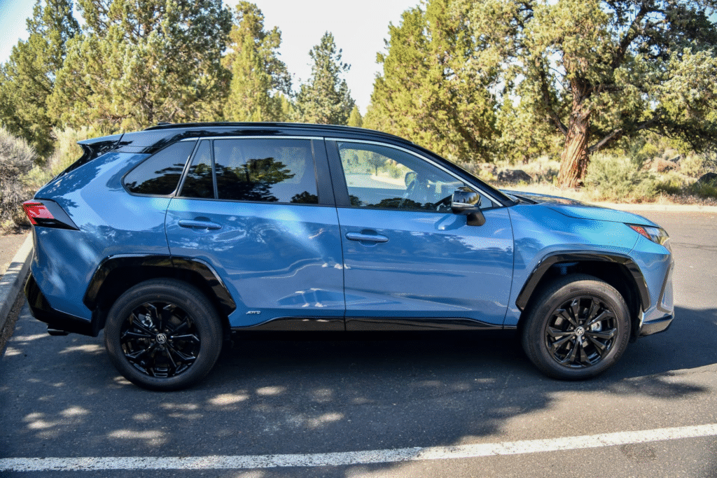 Toyota RAV4 Still Outselling Rivals Even As It Nears Replacement: Sales Up 16.9% 4 image 42