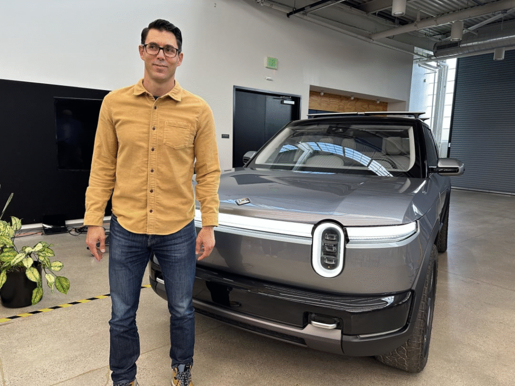 Rivian CEO Warns of Chinese EV "Existential Threat," Cites Need for Tariffs Amidst Trump's Trade Plans 3 image 465