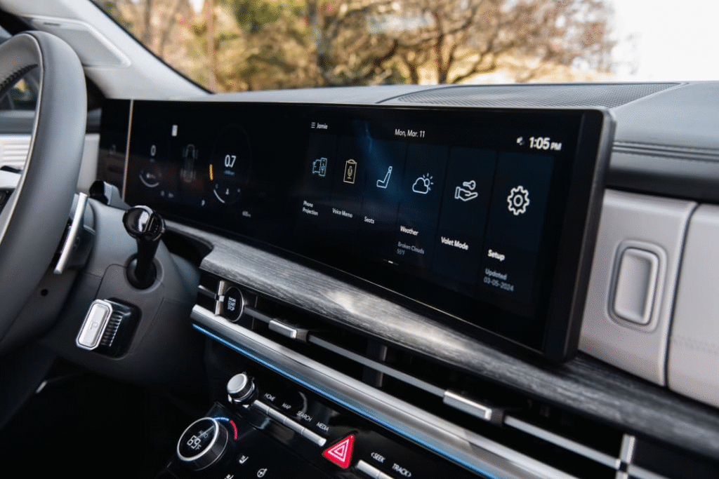 Car manufacturers are bringing back physical buttons : VW, Porsche, Mercedes, Hyundai Reintroduce Tactile Car Controls 5 image 88