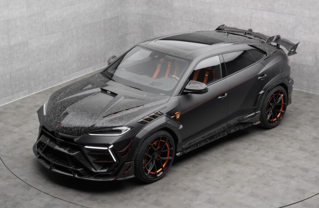 Mansory Urus SE Venatus: 1,084 HP Super SUV Debuts with Carbon Body at Monaco Yacht Show 1 Mansory Urus SE Venatus