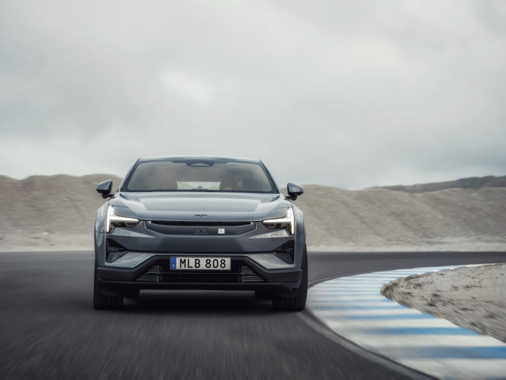 Polestar 3 Gets Major 2026 Updates: 800V Architecture, 670 HP, Faster Charging 1 Polestar