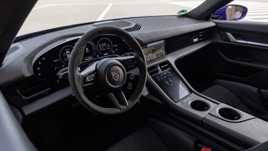 Car manufacturers are bringing back physical buttons : VW, Porsche, Mercedes, Hyundai Reintroduce Tactile Car Controls 1 Car manufacturers are bringing back