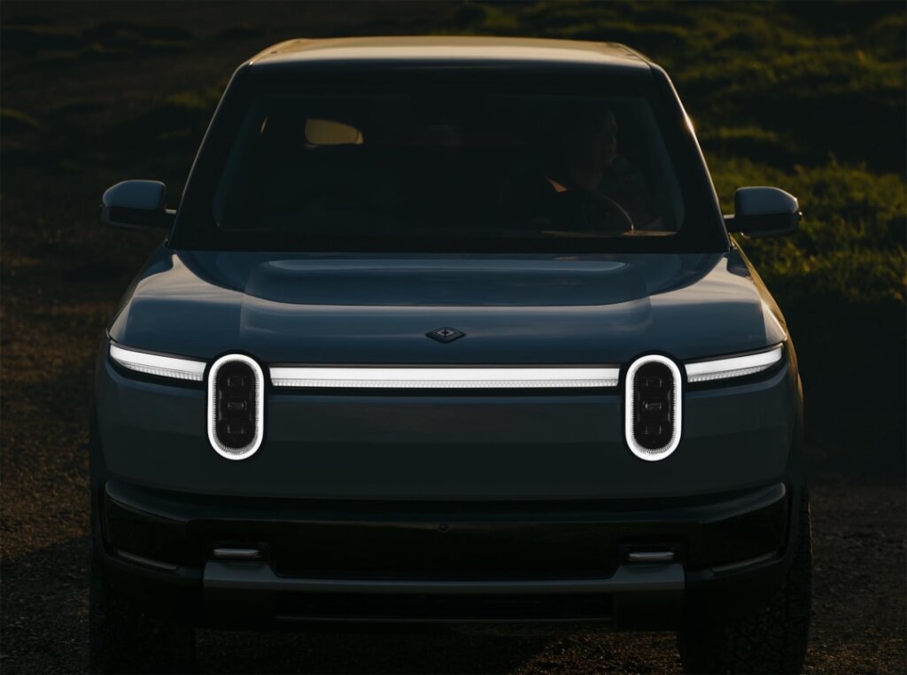 Rivian CEO Warns of Chinese EV "Existential Threat," Cites Need for Tariffs Amidst Trump's Trade Plans 1 Rivian CEO