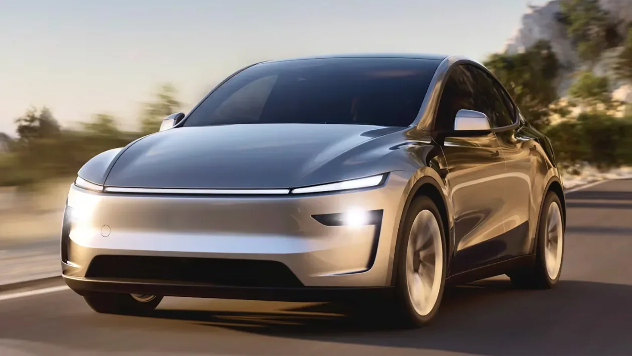 Tesla Recalls 260 Model Y Units for Faulty Reverse Lights (Feb-July 2025 Production) 2 tesla model y facelift 2025 33