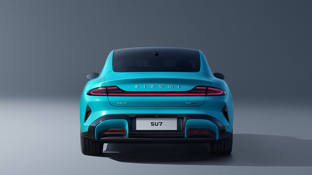 Fatal Xiaomi SU7 Crash Exposes Deadly Electronic Door Lock Flaw, Trapping Driver 3 xiaomi su7 3