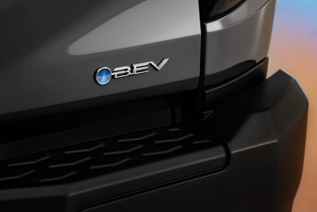 Toyota Just Changed the Pickup Game – The New Hilux Comes in 5 Different Versions! 6 2025toyotahiluxbevext03