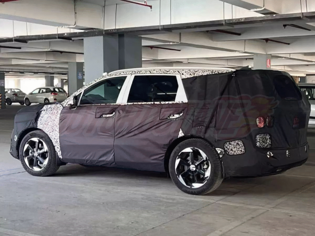 Kia’s new 7-seater is coming — and it has the one feature the Fortuner still refuses to offer. 2 image 851