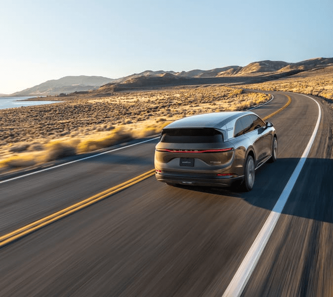 Lower Lucid Gravity Touring price Unveiled at LA Auto Show 3 image 905