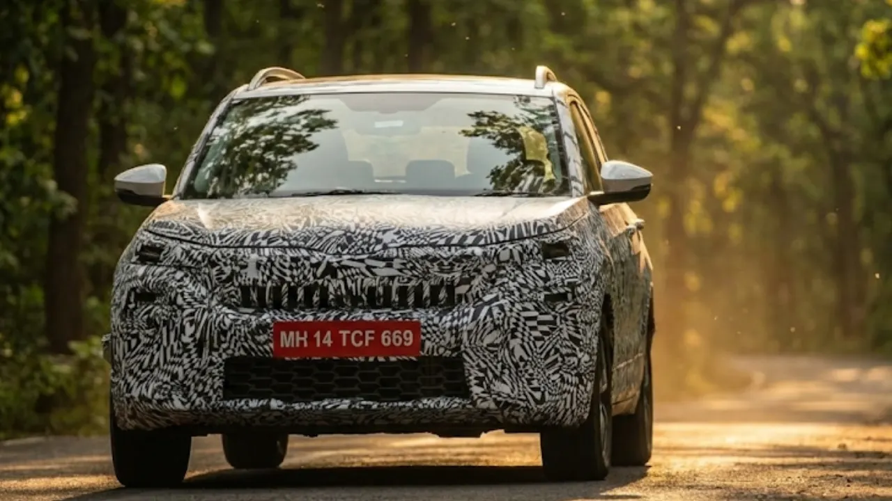 You are currently viewing Confirmed: 2026 Skoda Kushaq Facelift Launching in Jan 2026 – ADAS and New AT