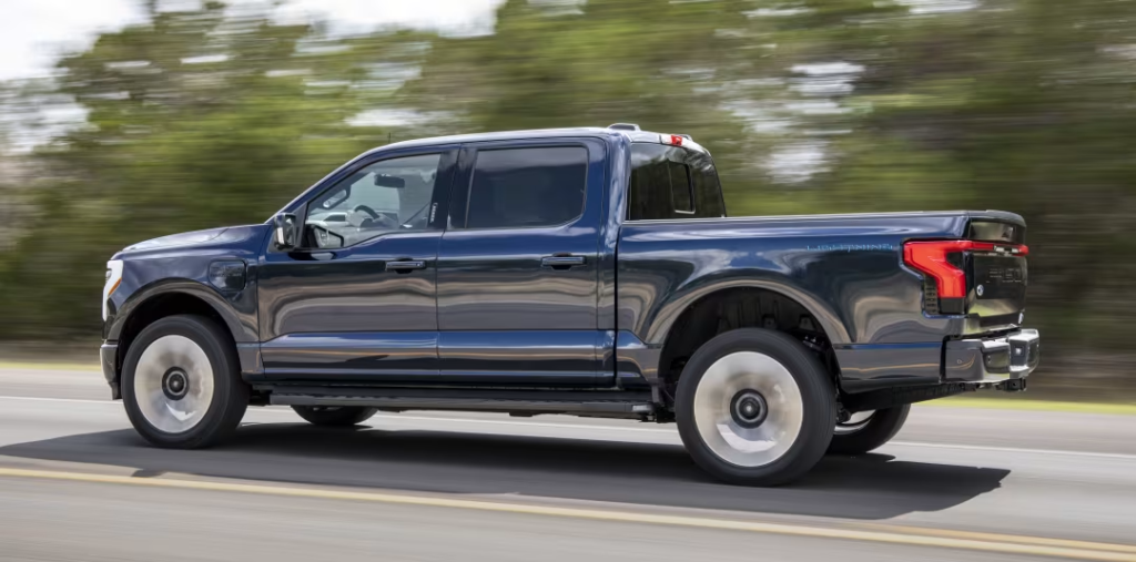 Ford F-150 Lightning EREV 700 Mile Range: Why Ford Changed Course 3 image 482